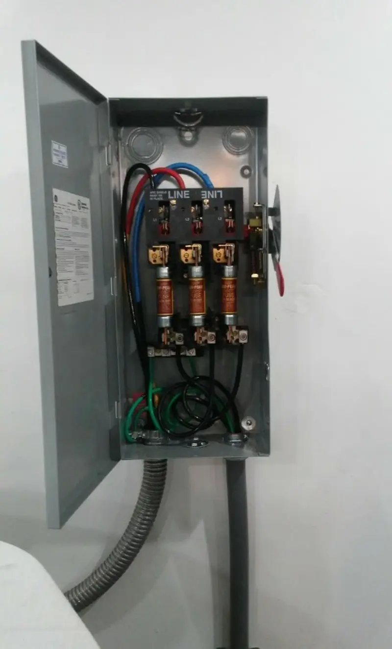 Three-phase disconnect switch installed for Smoke Detector Installation in Riverwoods
